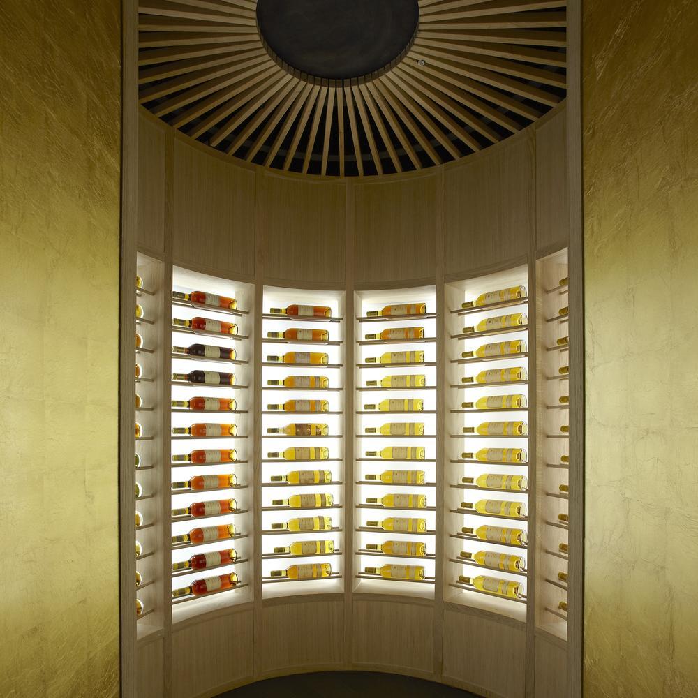 Otra perspectiva de la elegante bodega © Atrio