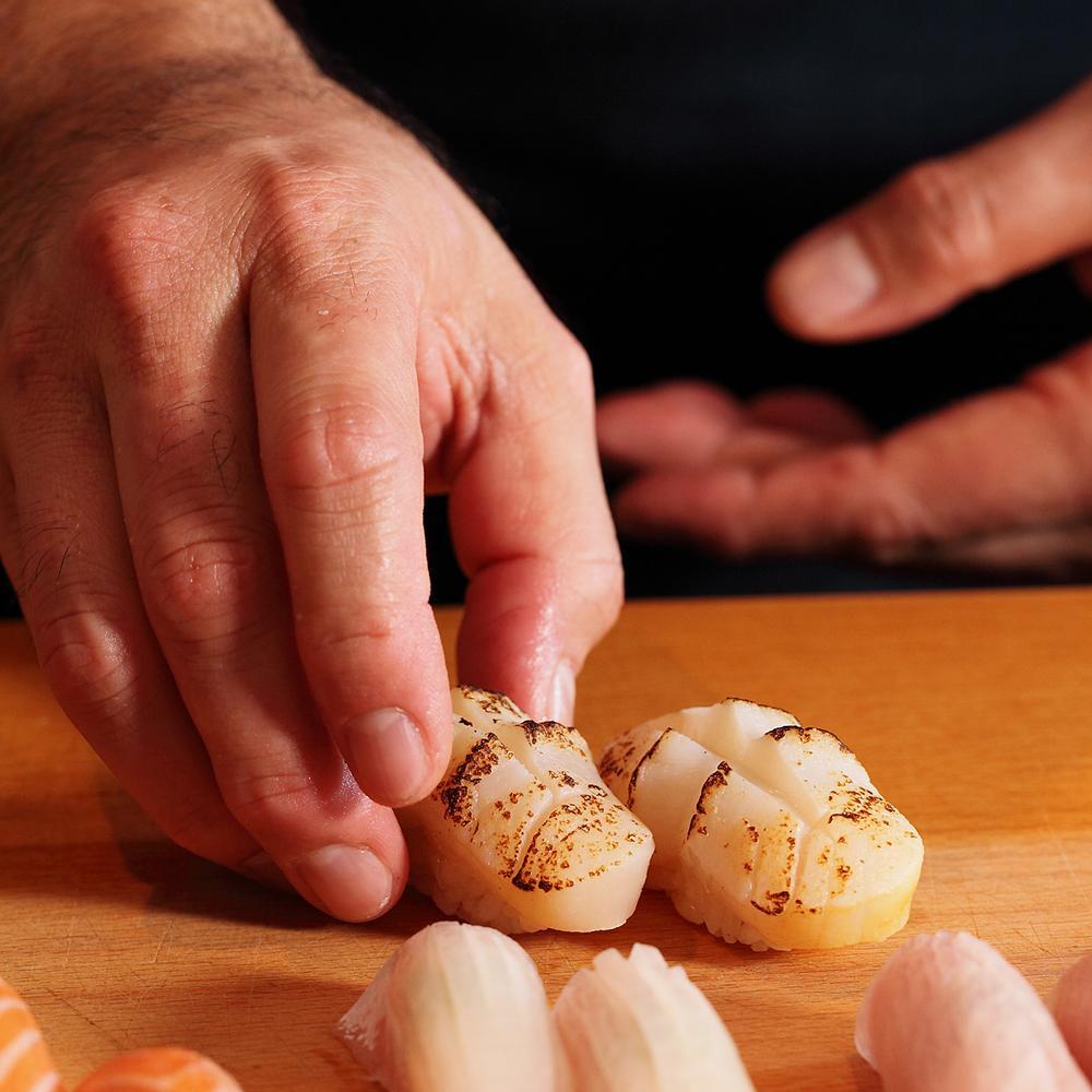 Master-chef Sakamoto ensures that every mouthful is a complete tasting experience. © Rodrigo Sacramento/Jun Sakamoto