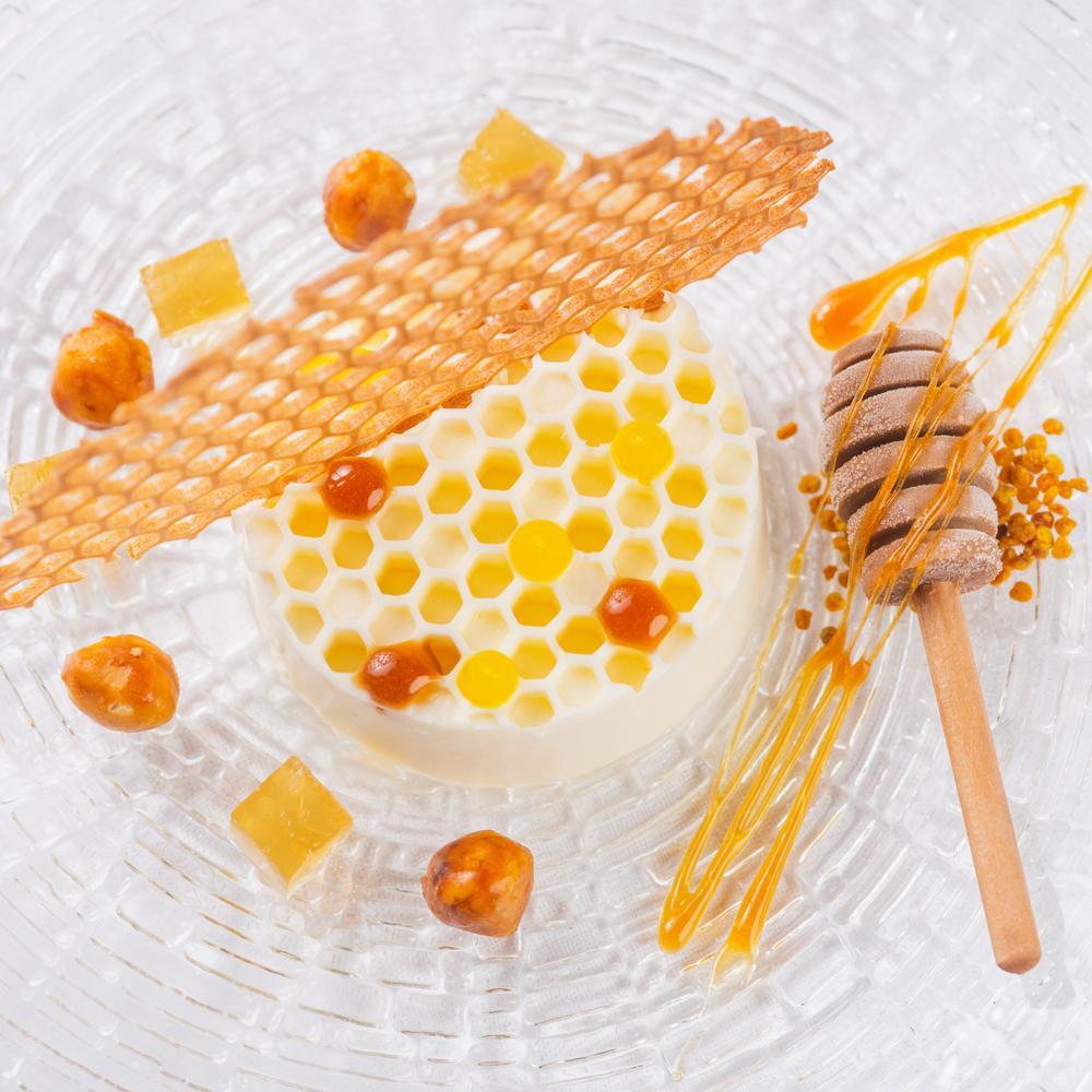Panal (Miel, queso, avellanas y polen) © Cocina Cabal 
