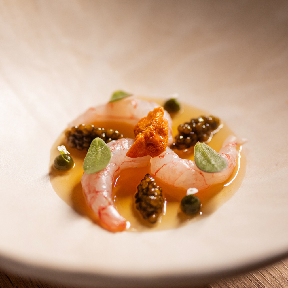 Gamba canaria, guisante, caviar y beurre blanc de jengibre © Food Design Company/San-Hô