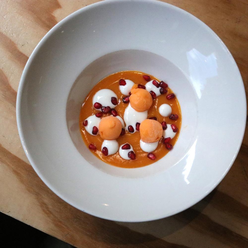 Crema de moniato con yogur, granada y sorbete de mandarina © SomiatruitesDO/Somiatruites